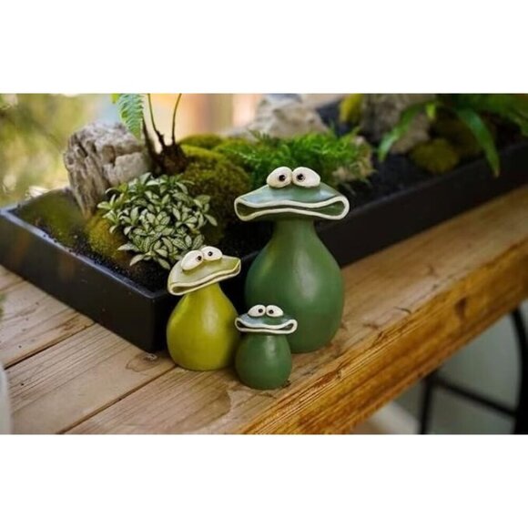 New Big Mouth Frog Family Waterproof Resin Decoration Statue Figurine - Set of 3 - Picture 11 of 12